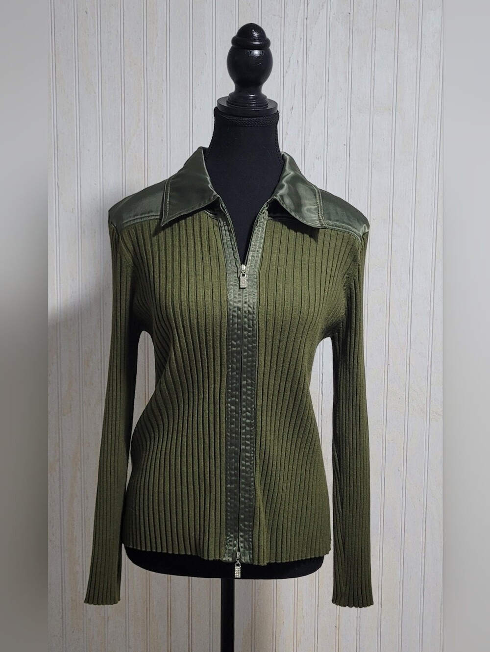 Fontana Olive Green Ribbed Satin Collar Full Zip Sweater Large